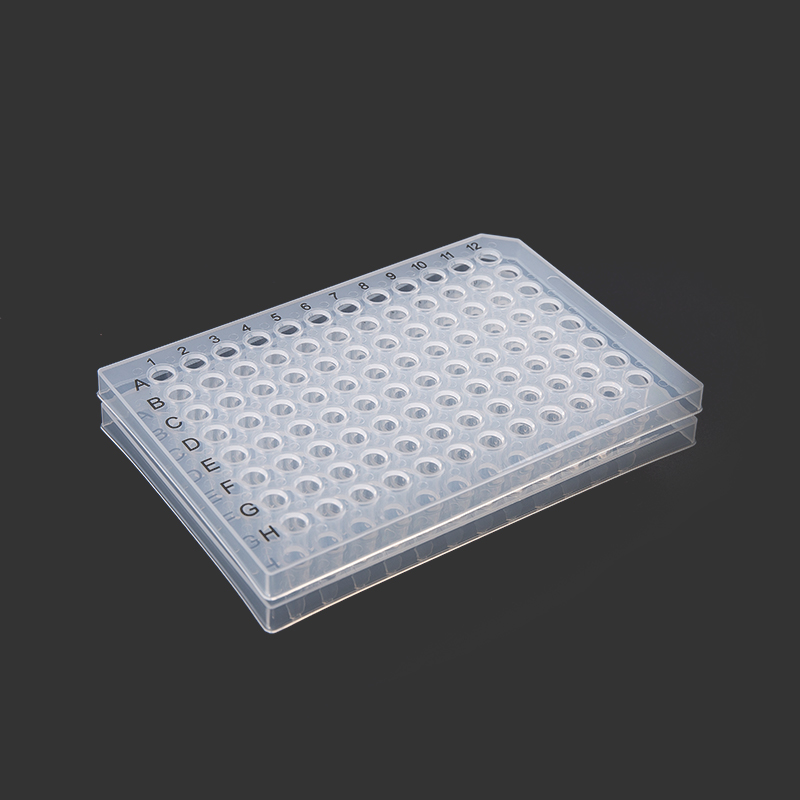 Halfomrande PCR-platen met 96 putjes