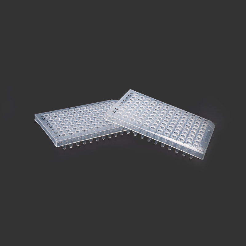 Halfomrande PCR-platen met 96 putjes